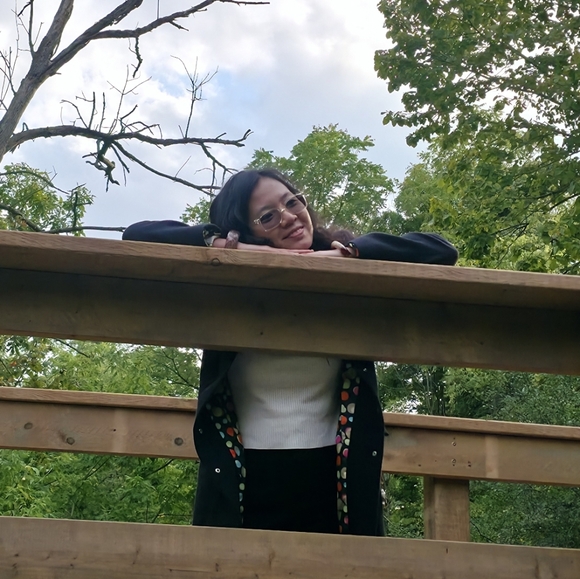 Meet your Posher, Hoang yen - Picture 1 of 1